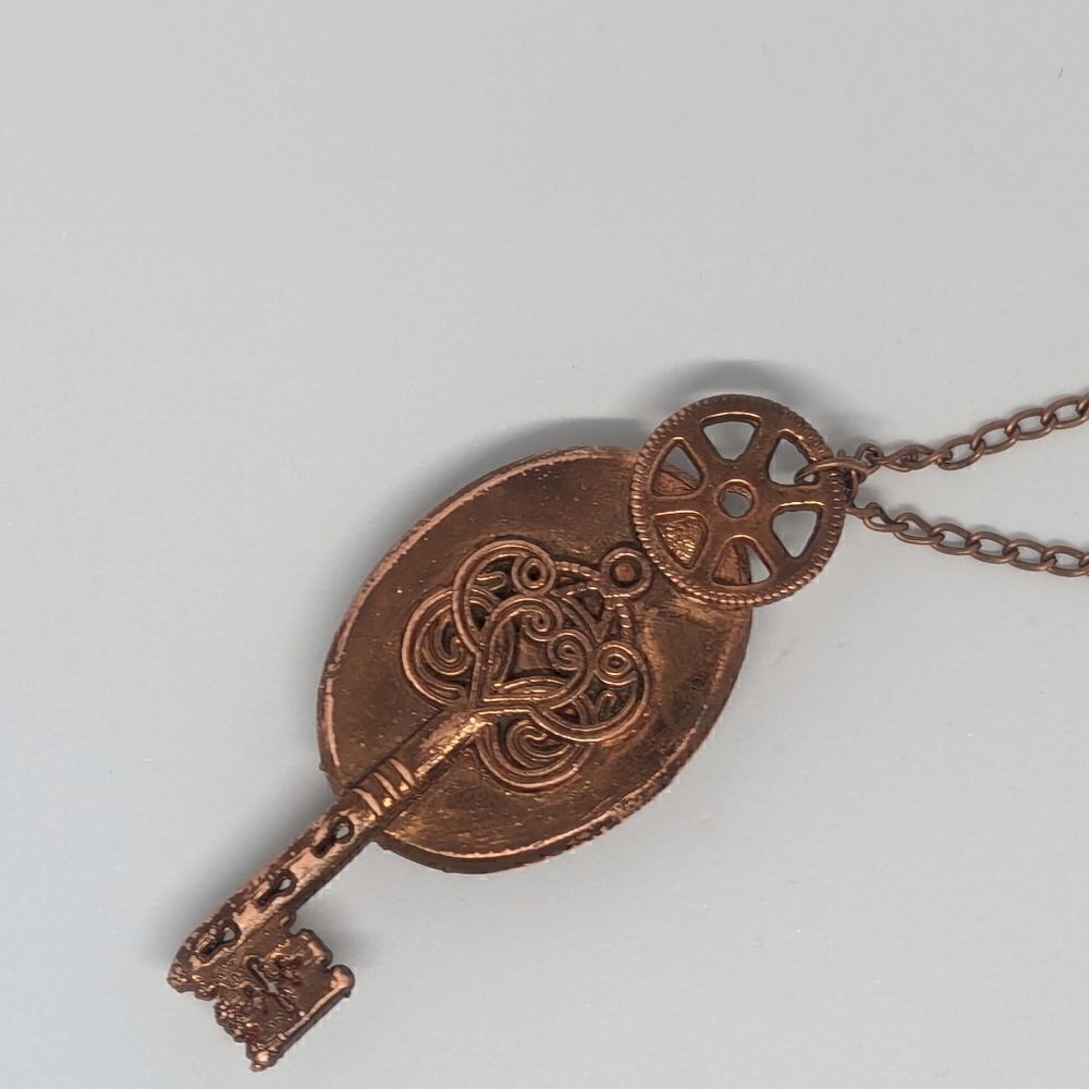 "Destined" Labradorite Key Copper Necklace - Picture 2 of 9